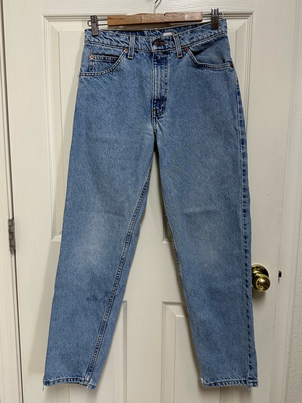 Levi's Relaxed Fit Tapered Women’s Light Blue Stone Wash Jeans